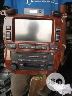 Jeep Navigation System for Highlander 2006 Hybrid.