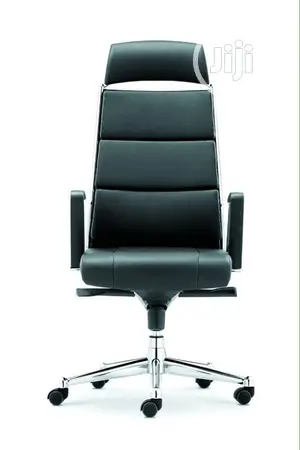 Modern Executive Leather Swivel Ergonomic Office Chair.
