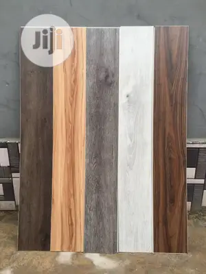 Luxury Wooden Laminate, SPC, PVC Vinyl, Gym, Sporting Floors
