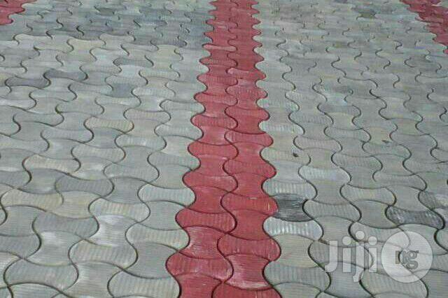Strong Interlocking Paving Stones