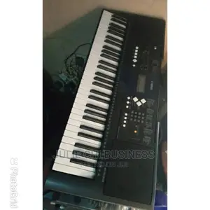 Used Yamaha Keyboard PSR-E333