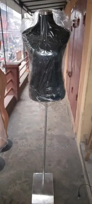 Female Pinnable Size 8 Black Dressform