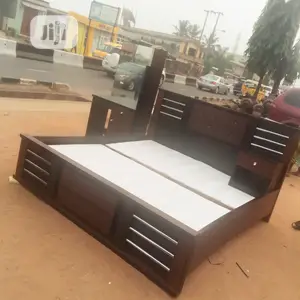 6 X 6 Bed Frame With Dresssing Mirror