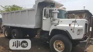 Newly Arrived Mack Ten Tyres Tipper Truck DM Axle 24valves