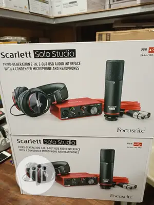 Focurite Scarlet Solo Studio Boundle 3rd Gen