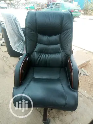 Executive Office Chair