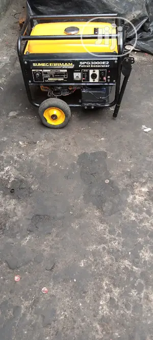 Almost New 2.8KVA SUMEC FIRMAN SPG3000E2 Key-Start Generator