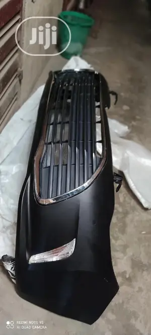 Complete Front Bumper Toyota Avalon 2017/18 Model Original