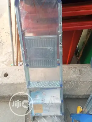 4 Steps Ladder