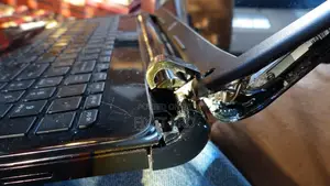 Hp, Dell Acer, Lenovo Laptop Broken Hinges Repairs at Fix-It