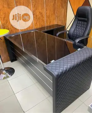 1.6 Executive Table Glass Top