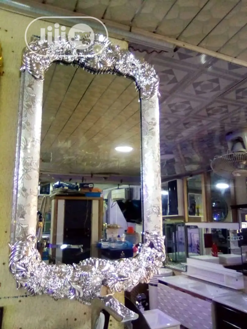 Royal Mirror