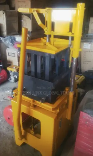 Block / Bricks Moulding Machine