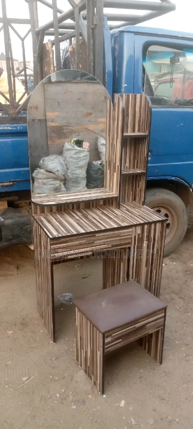 Dressing Room Table
