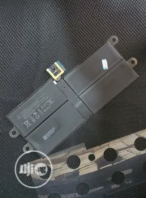 Microsoft Surface Pro 5 Pro 6 1796 Battery