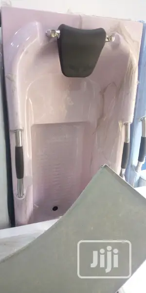 Executive Coloured Panel Bath