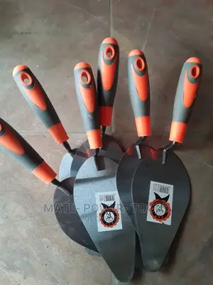 Rubber Handle Trowel 10"