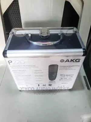 Original AKG P220 Studio M8crophone
