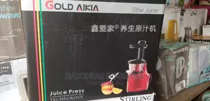Gold Aikia Slow Juicer