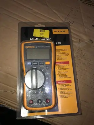 Fluke Multimeter 115 Professional