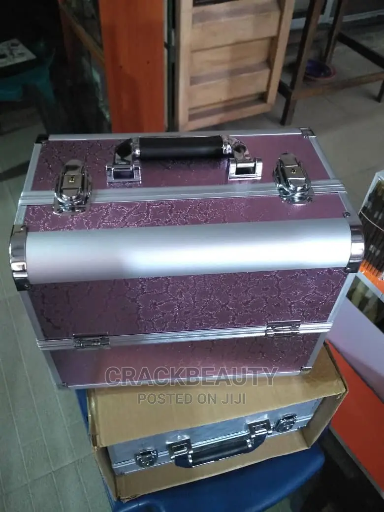 Makeup Box 2 Step