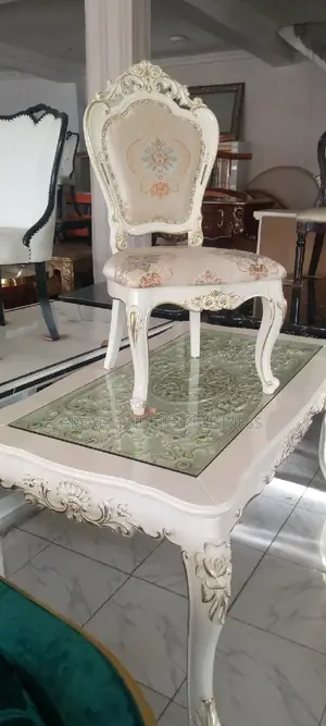 Royal Dining Table and Chairs by 6