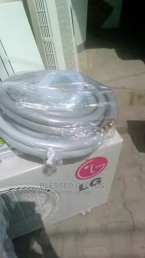 Clean Uk Used 1,5 Hp Lg Ac With Complete Installation Kits
