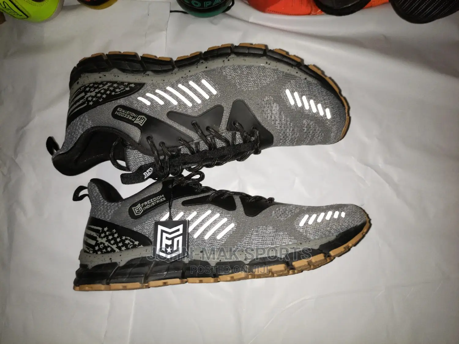 Training Canvas Shoes