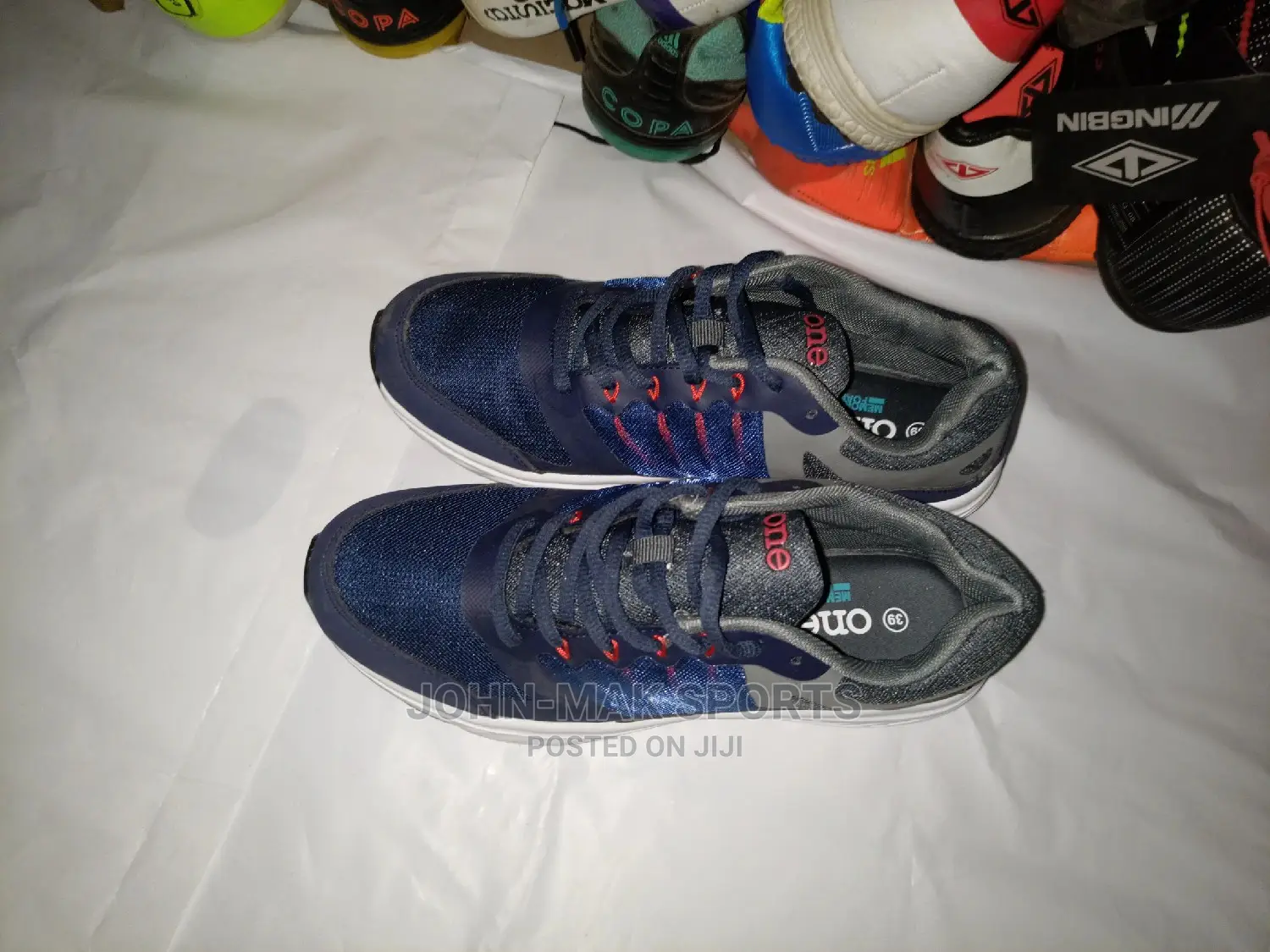 Training Canvas Shoes
