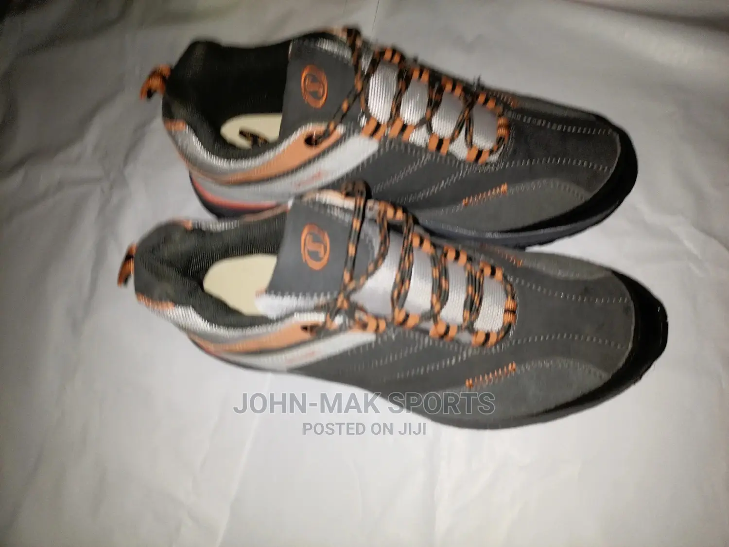 Training Canvas Shoes