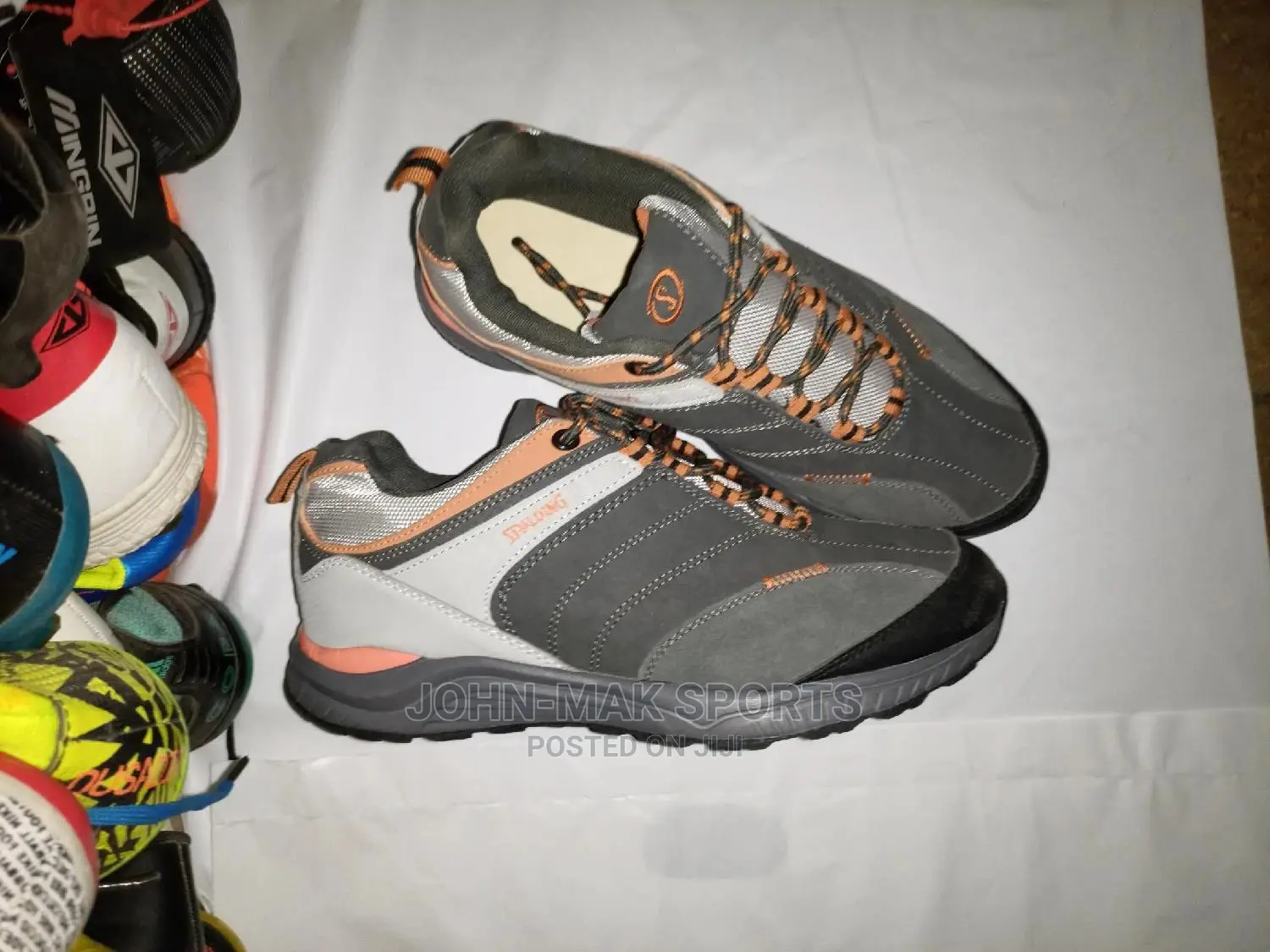 Training Canvas Shoes