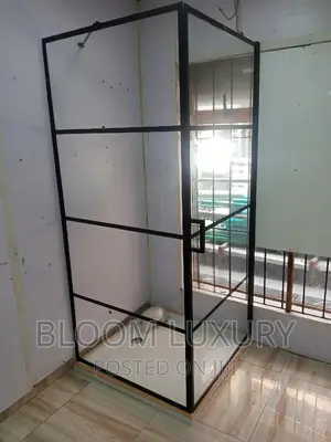 Shower Cubicle 6mm Glass Thickness