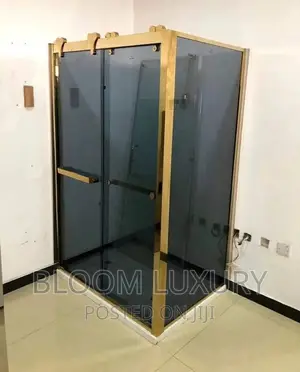 Executive Shower Cubicle_ 8mm Glass Thickness