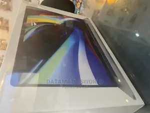 New Laptop Apple MacBook 2019 16GB Intel Core I7 SSD 512GB
