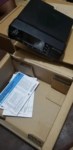 Original Motorola Dm4601 VHF/Uhf Base Radio