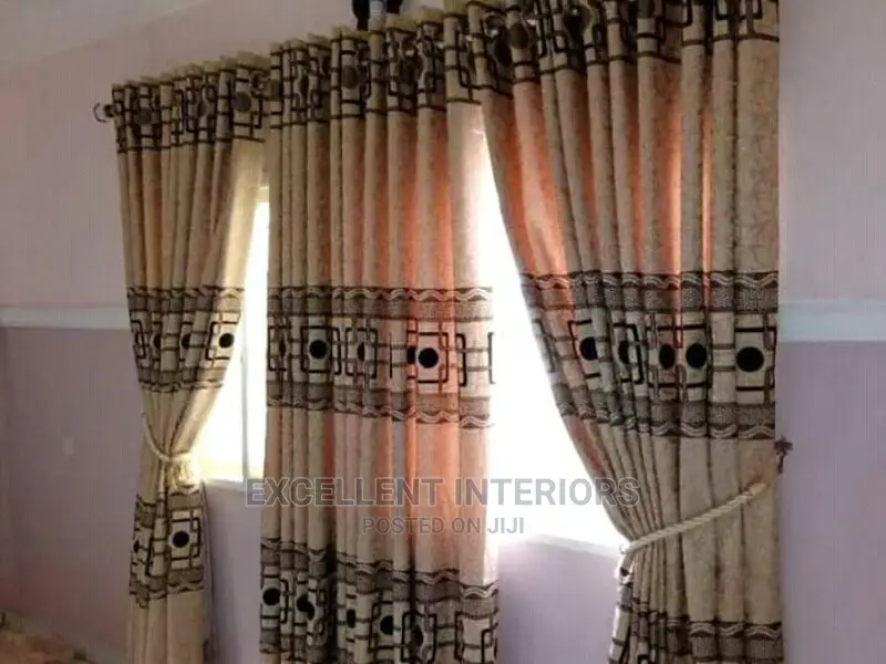Simple Designed Aquatic Curtain