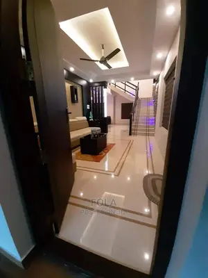 Modern Ceiling/Wall Screeding /Lightning