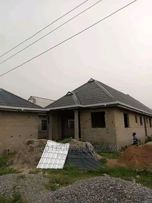 Steptiles Roofing Sheet, With Water Collector Nd Sun Breaker