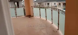 Stainless Handrail Glass Arc
