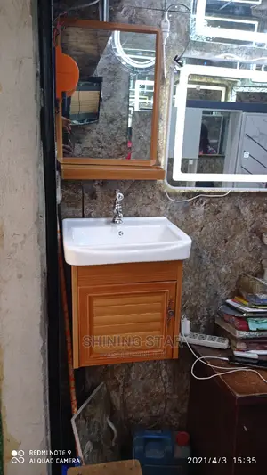 Cabinet Basin With Mirror