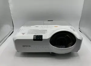 Short Throw Projectors
