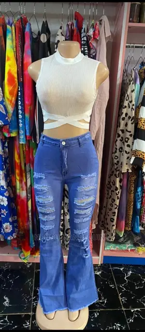 Armless Female Size 10 Plastic Mannequins