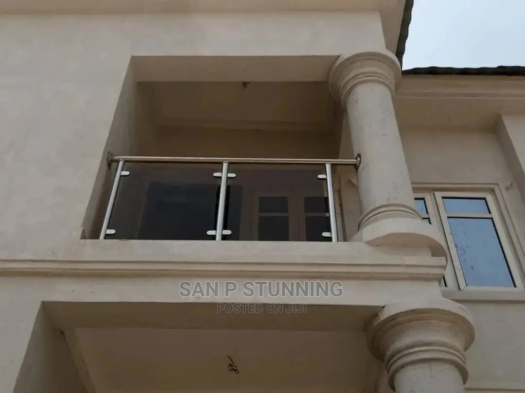 Premium Glass Rail