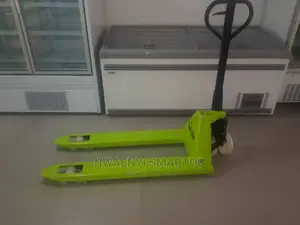 Lemon Pallet Truck