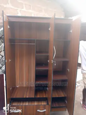 4 by 7ft Height Wardrobe