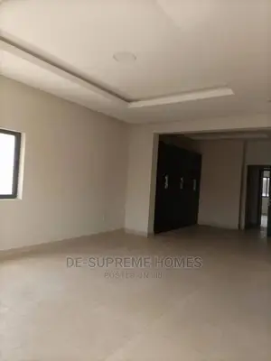 3bdrm Block of Flats in Chisco, Ikate for rent