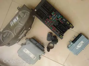 Complete Range Rover Lr-3 Key/Brainbox System