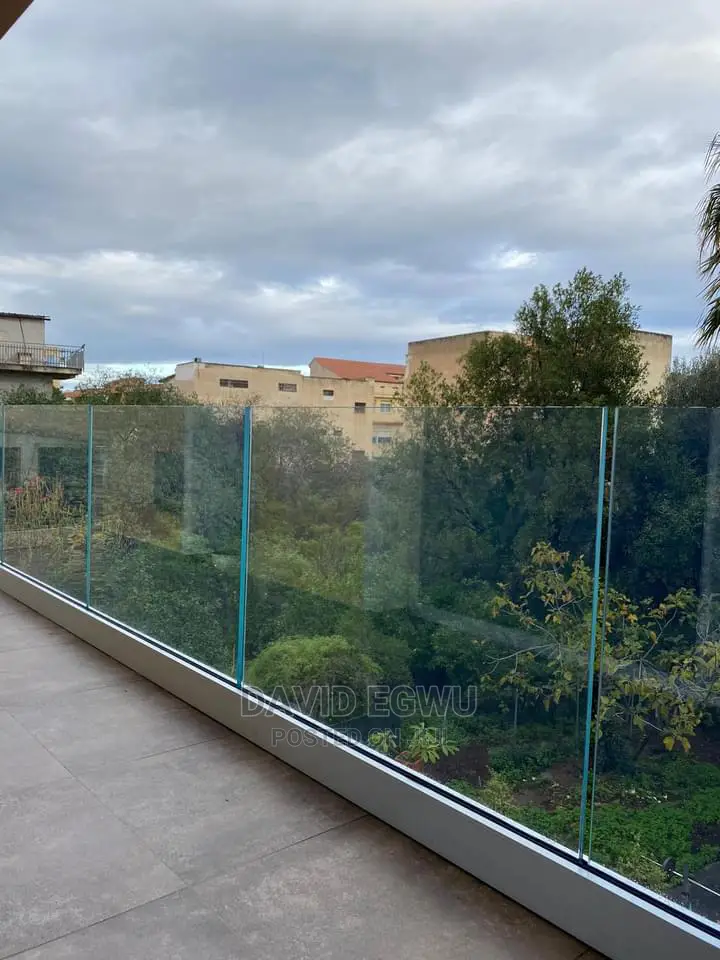 Frameless Glass Balcony