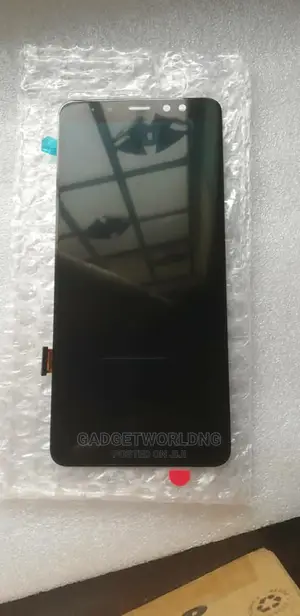 Samsung Galaxy A8 2018 LCD Screen Replacement Assembly