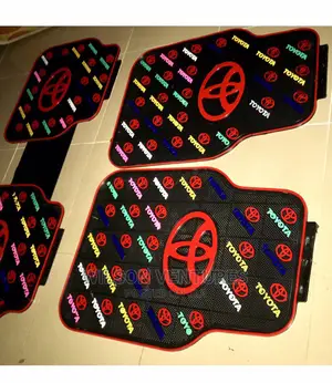 5 Pieces Toyota Mat